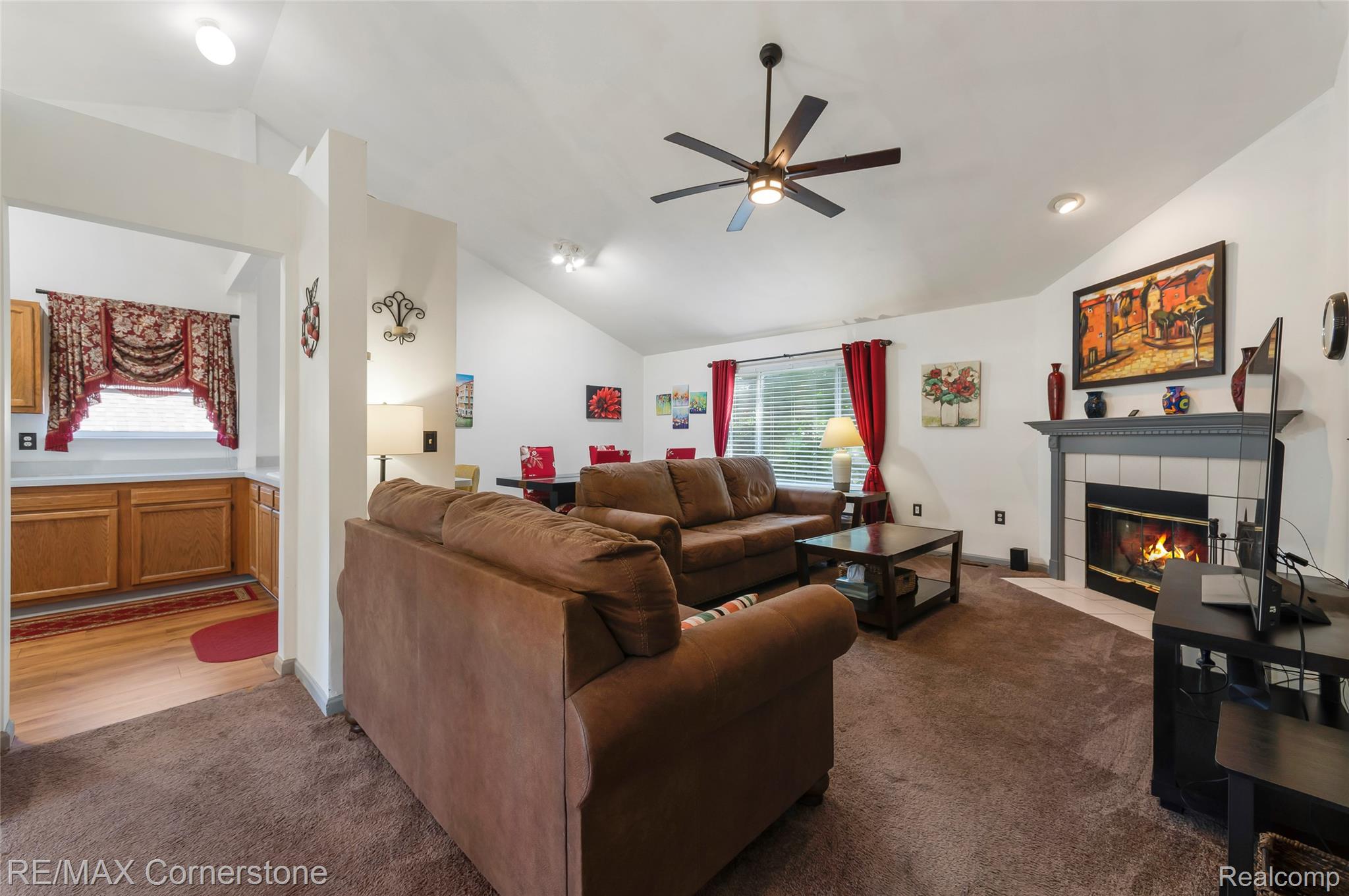 8176 Emerald Lane E