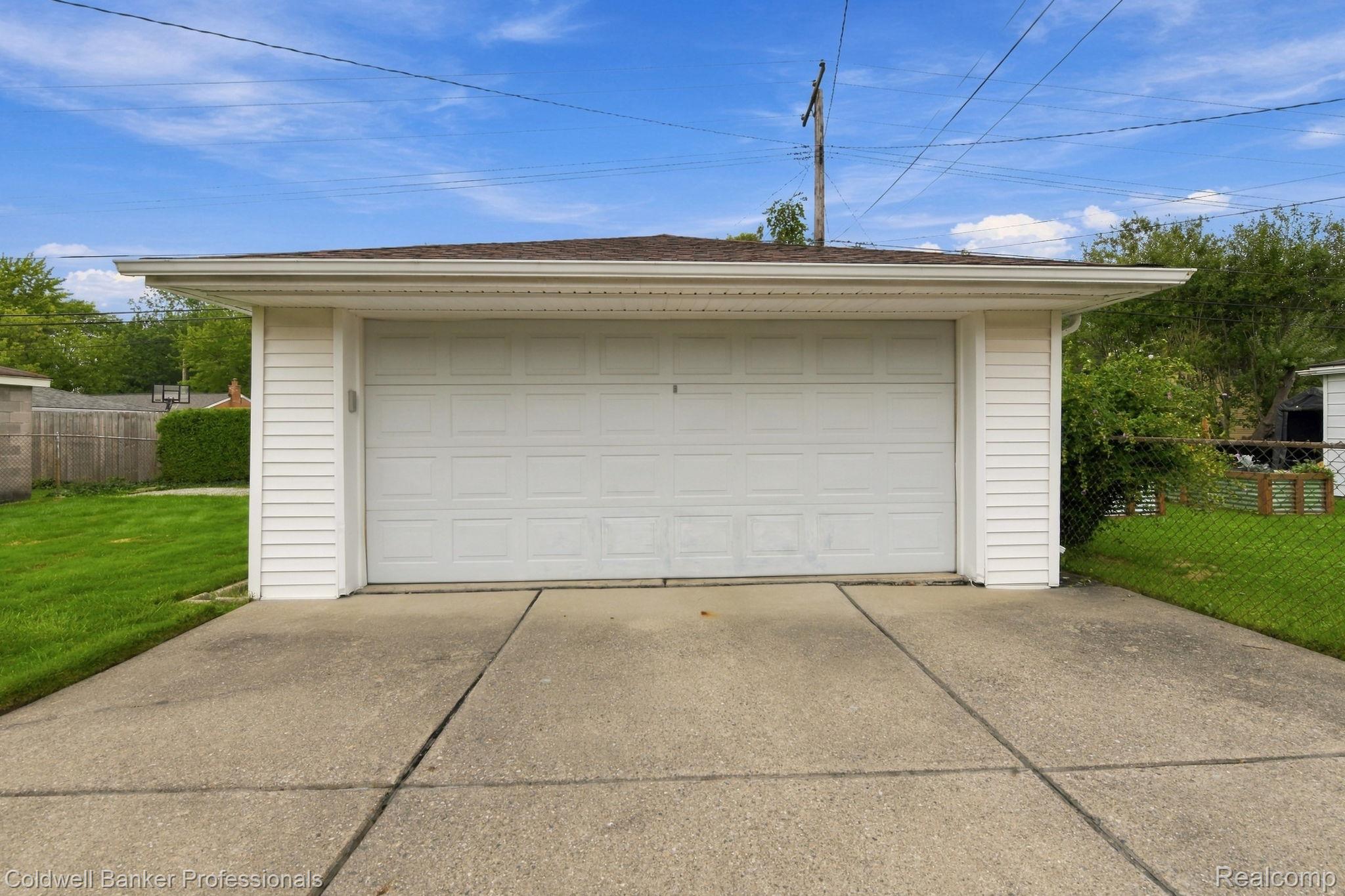 23131 Playview Street