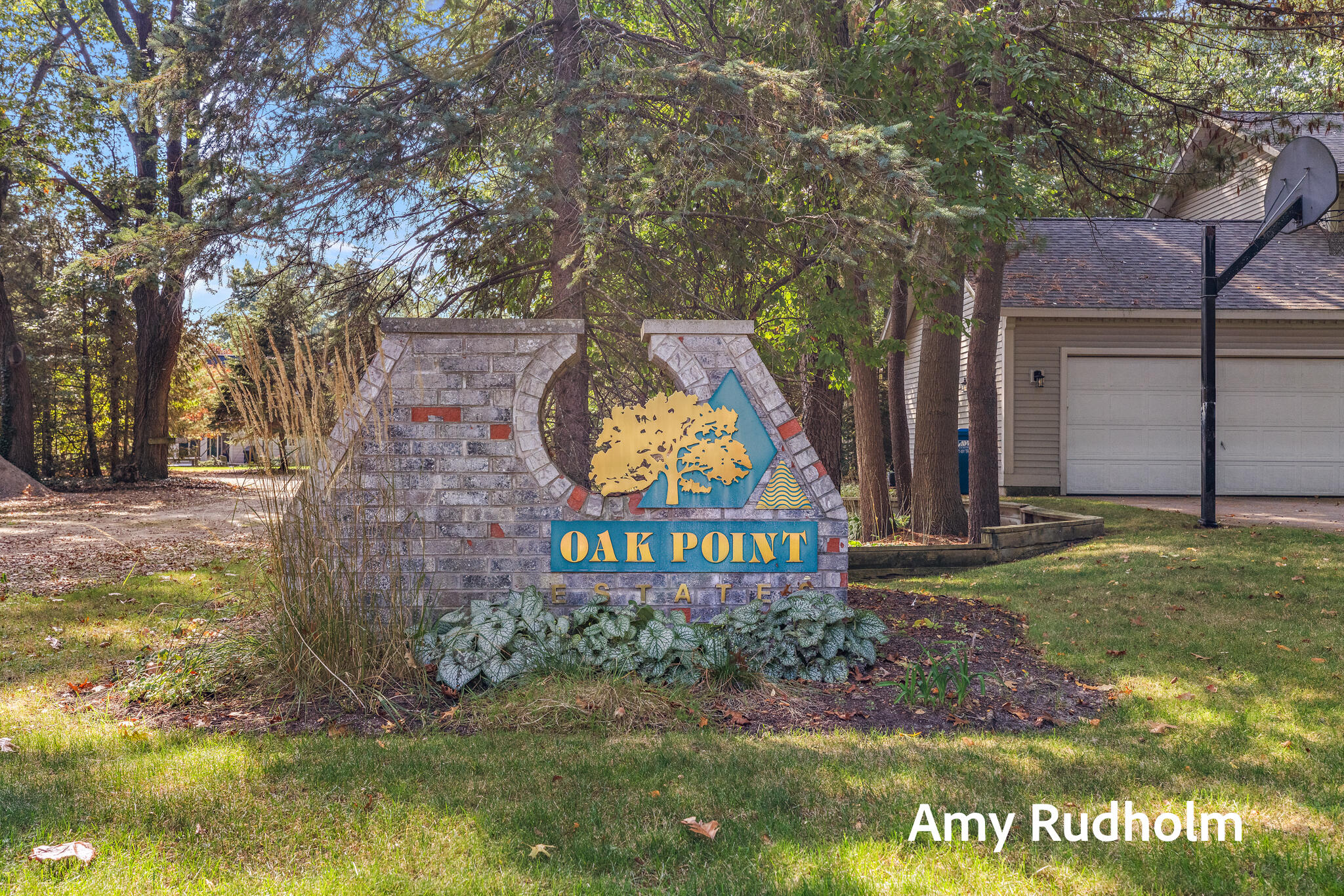 15328 Oak Ridge Drive