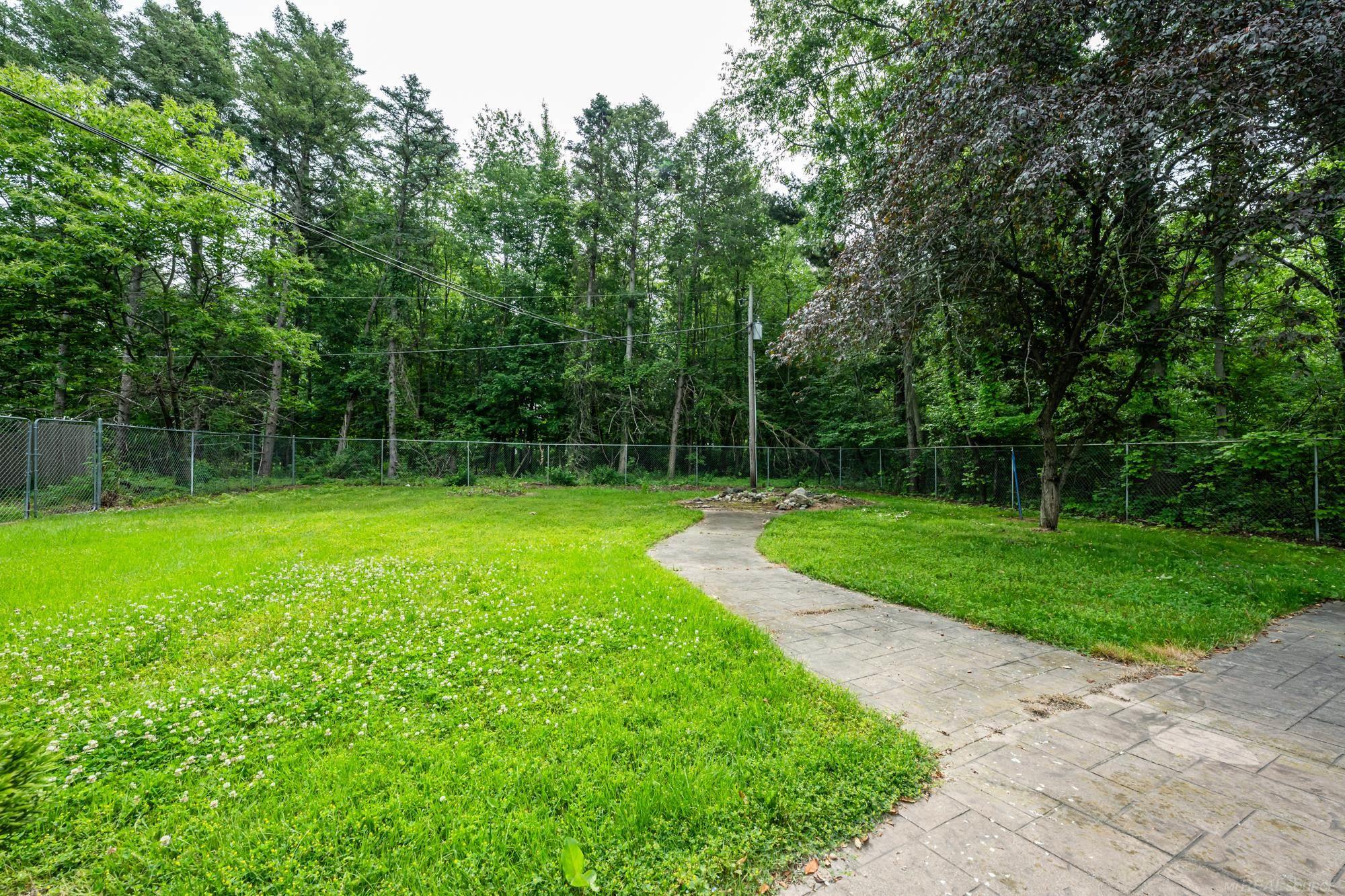 2326 Ann Court