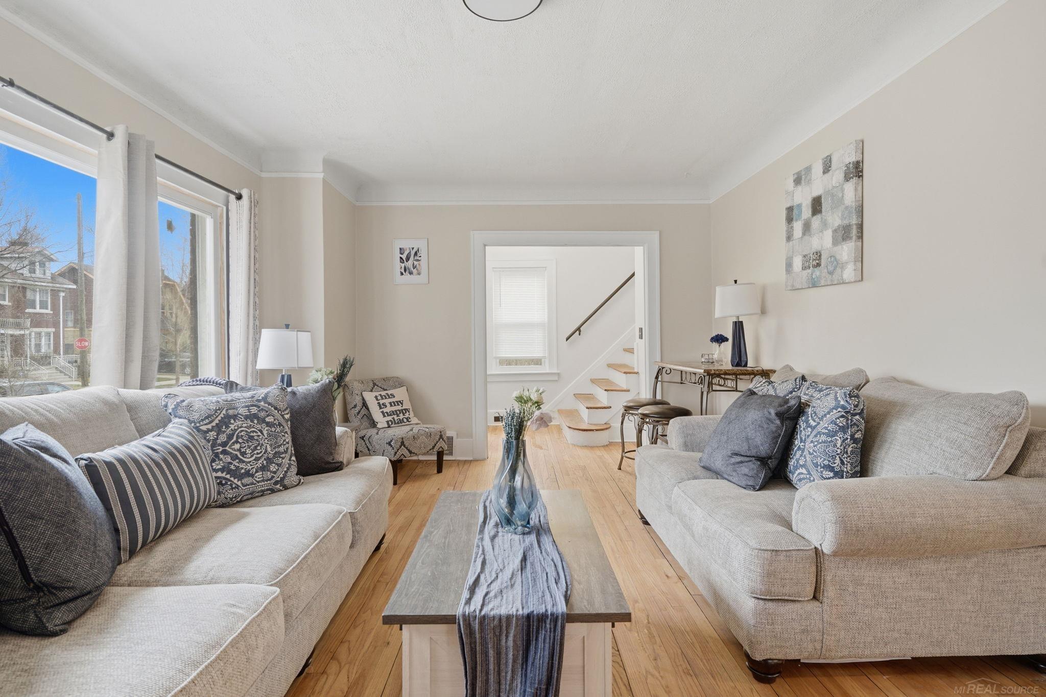 474 W Greendale Avenue