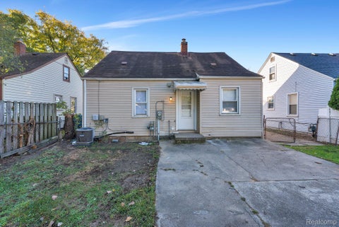 Tiny photo for 24120 Lehigh Street, Dearborn Heights City, MI 48125 (MLS # 20261084754)