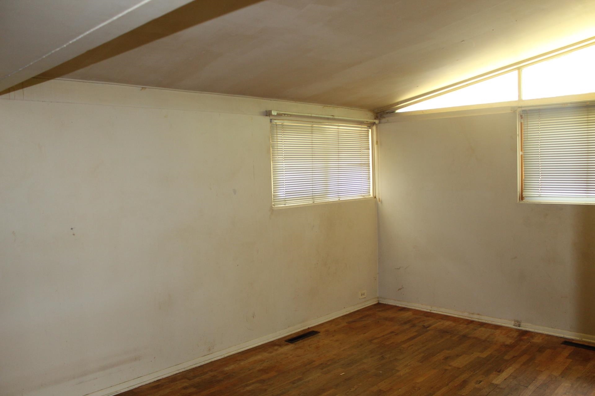 1856 S Averill Avenue