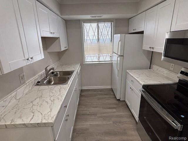 250 E THIRTEEN MILE Road 11