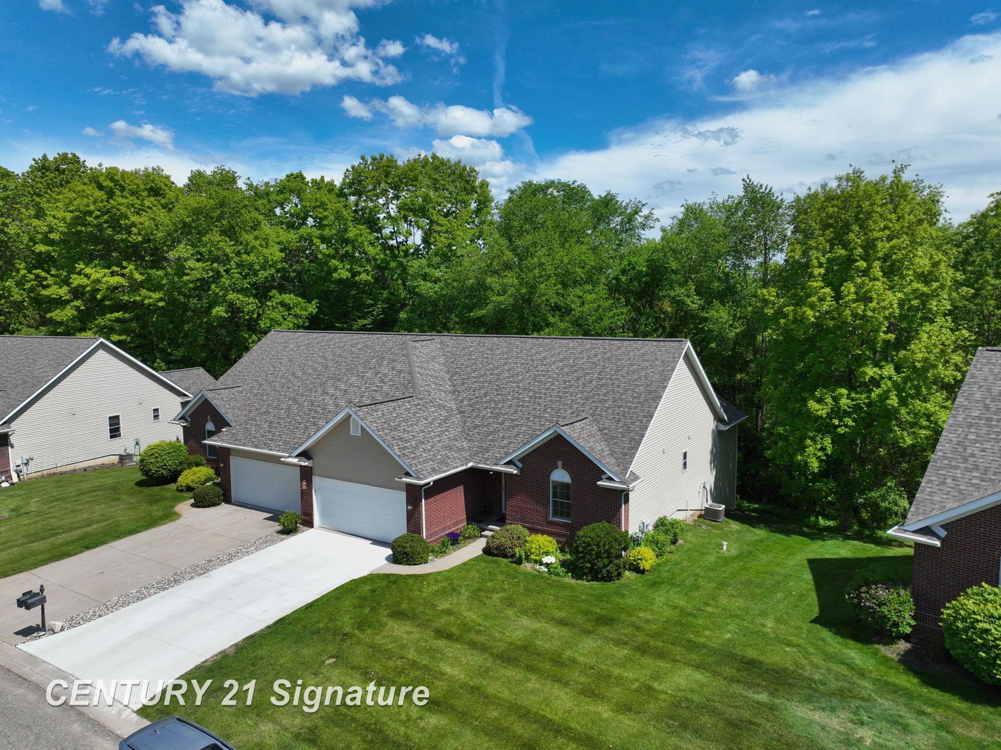 5505 Hidden Oaks Circle