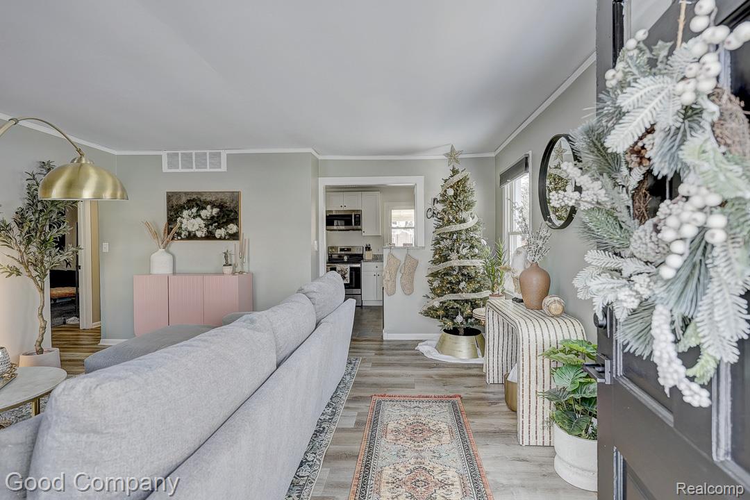 1902 Moorhouse Street