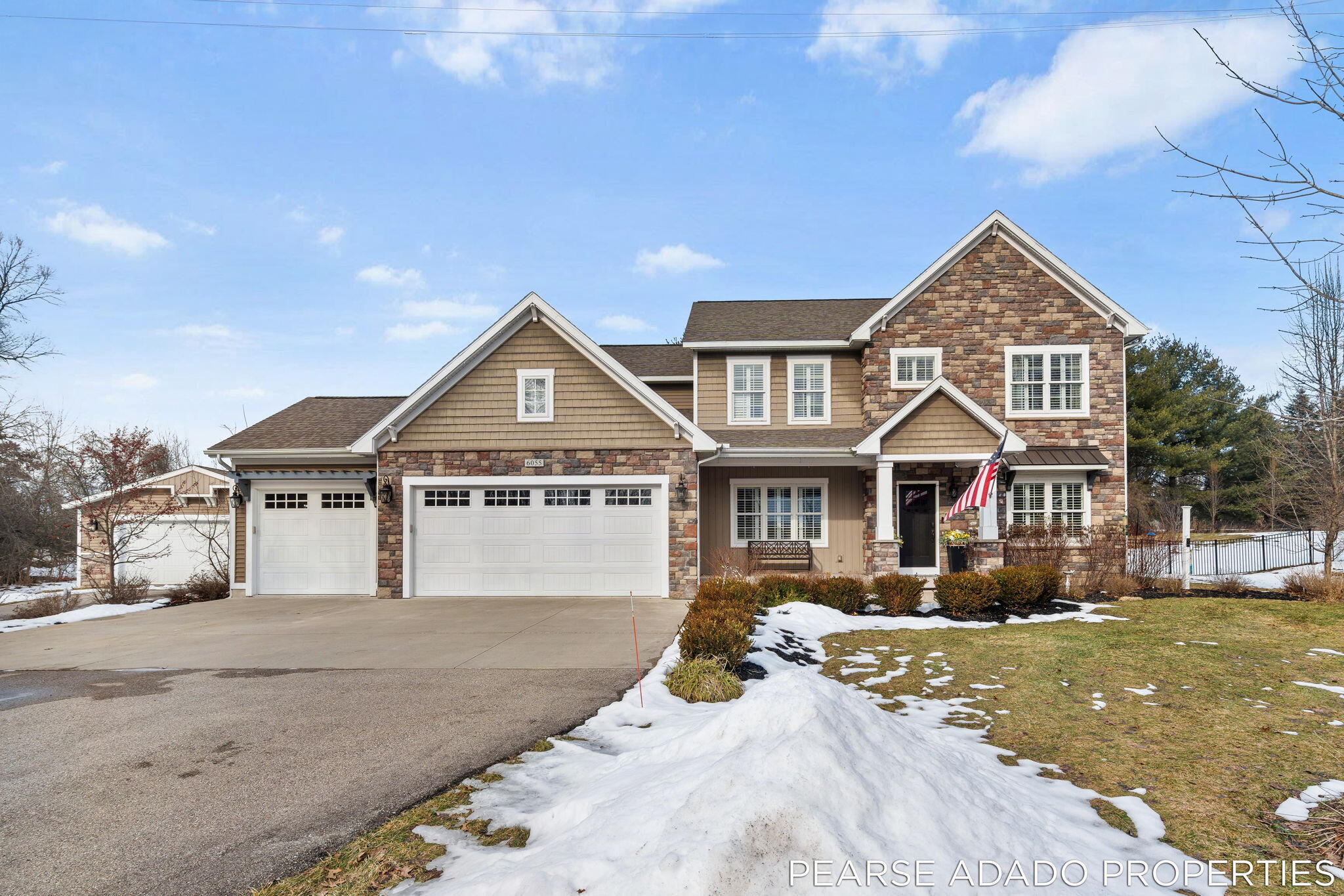 6055 15 Mile Road NE