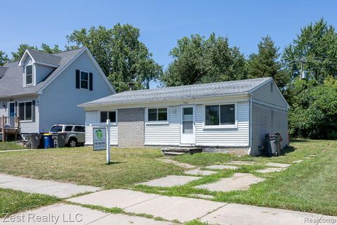 Photo of 21681 LAUREL Street, Clinton Charter Township, MI 48035 (MLS # 20261016020)