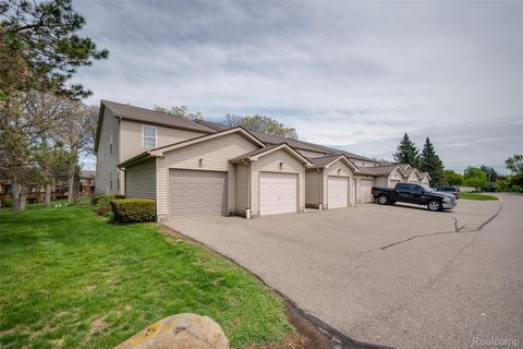 5026 Harbor Oak Drive Waterford Charter Township MI 48329