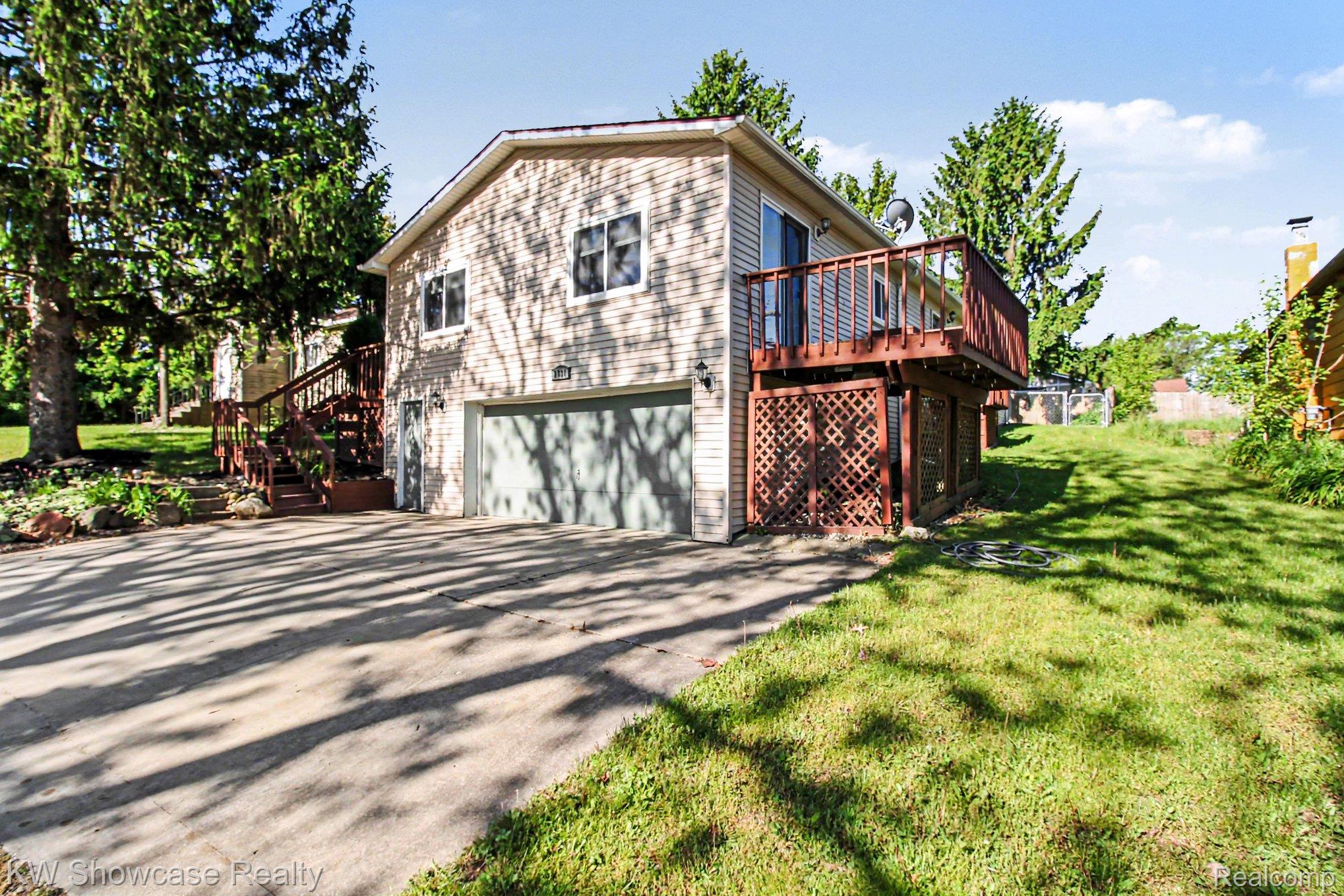2331 Lakeside Drive