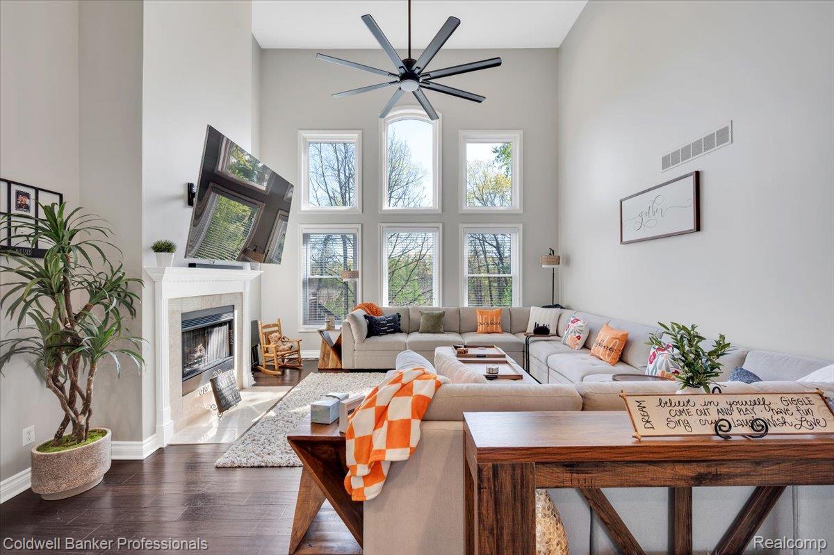 1445 Wood Trail