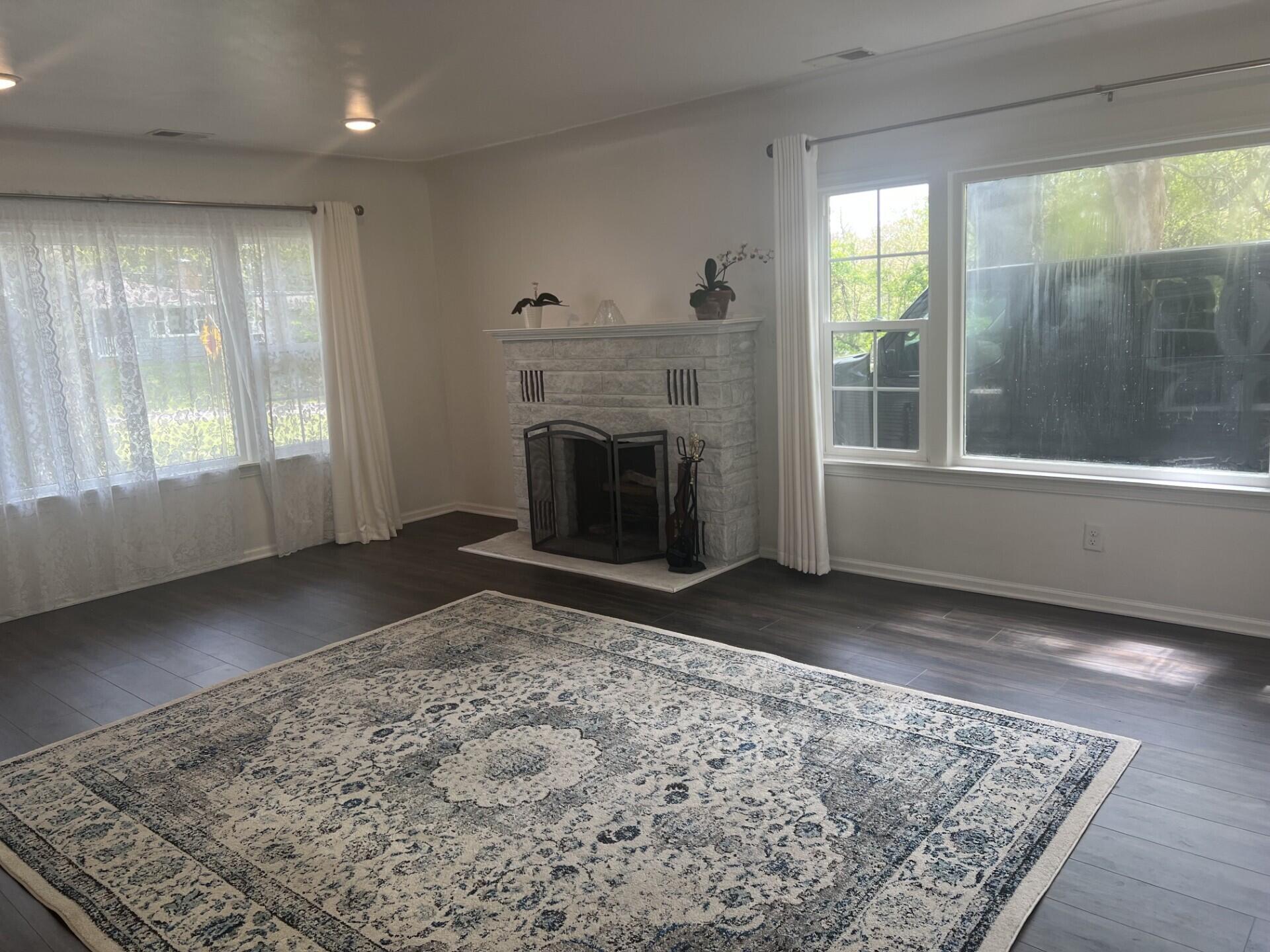 321 S Buys Road