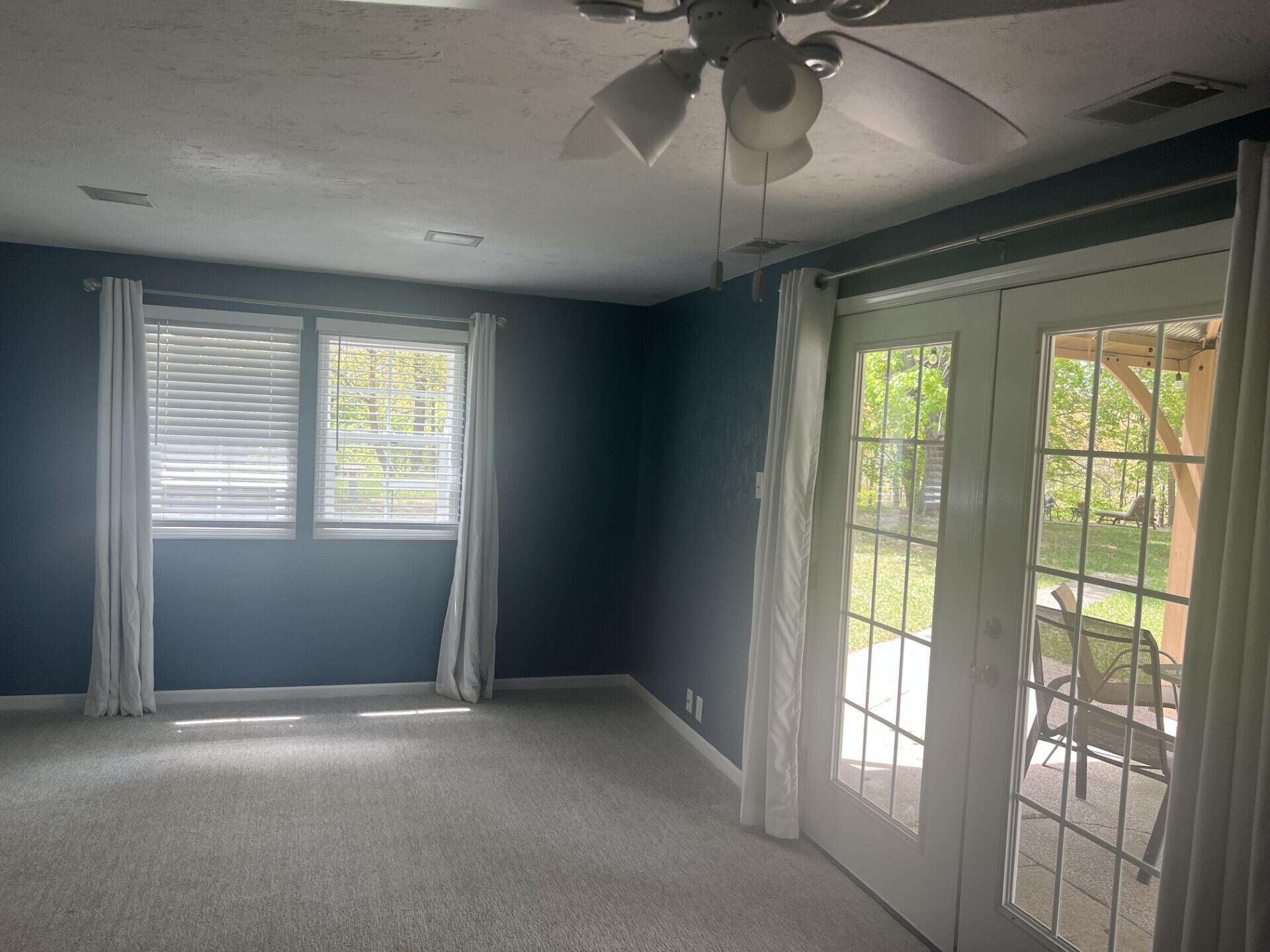 321 S Buys Road