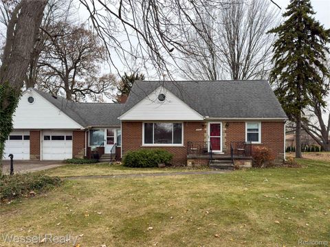 28771 Bunert Road Warren City MI 48088