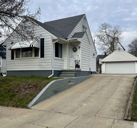 1735 Pattengill Avenue Lansing City MI 48910