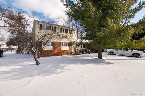 3520 Warringham Avenue Waterford Charter Township MI 48329