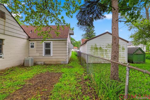 Tiny photo for 7285 Prospect Avenue, Warren City, MI 48091 (MLS # 20261039562)