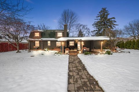 Photo of 8402 27 Mile / Edmund Lane, Washington Township, MI 48094 (MLS # 20251058555)