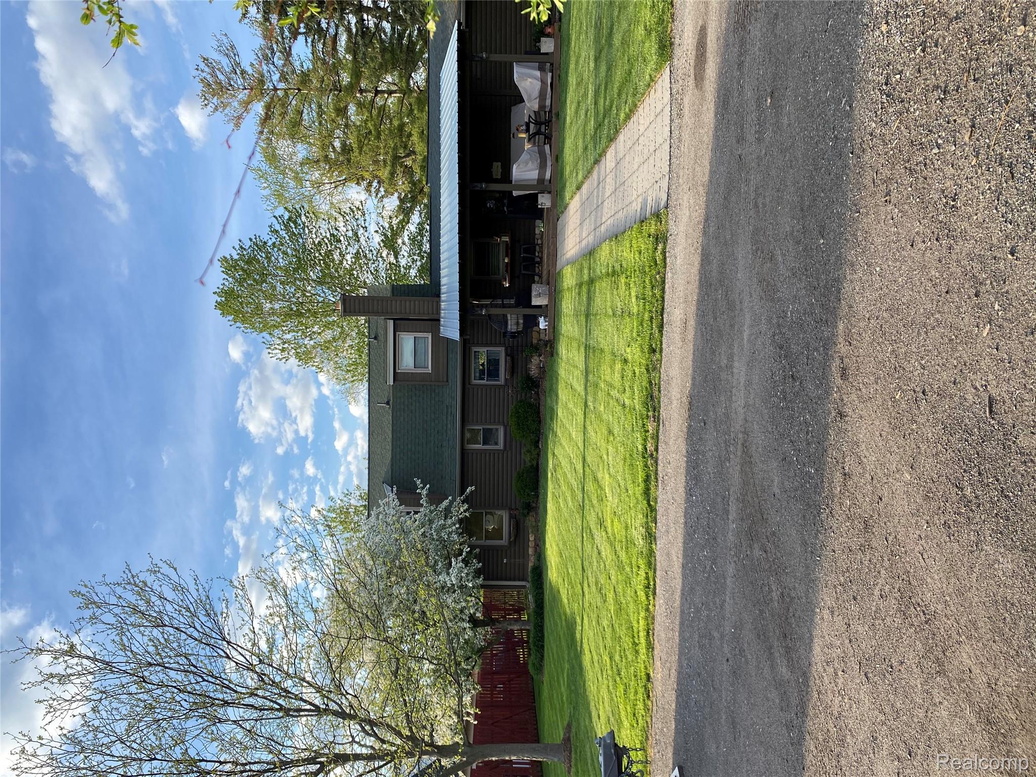 8402 27 Mile / Edmund Lane