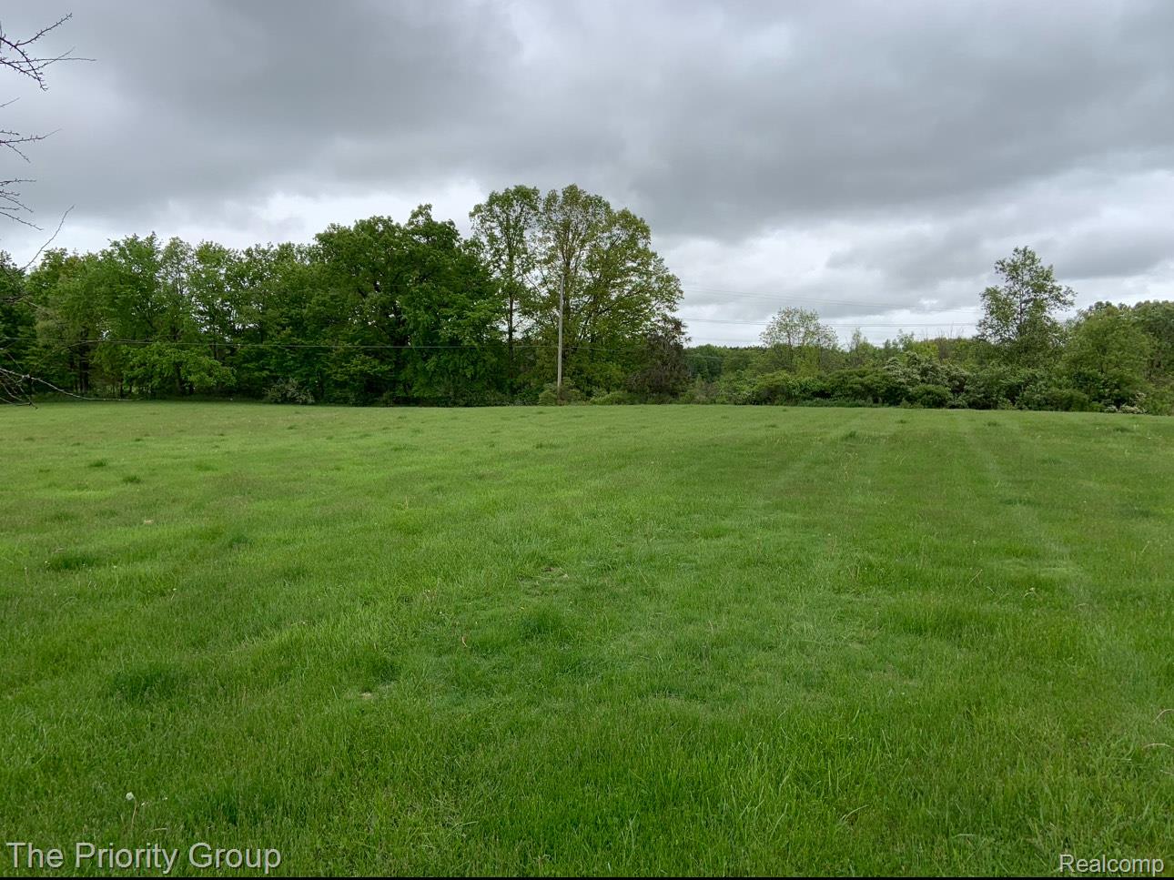 1580 N Ortonville Road N