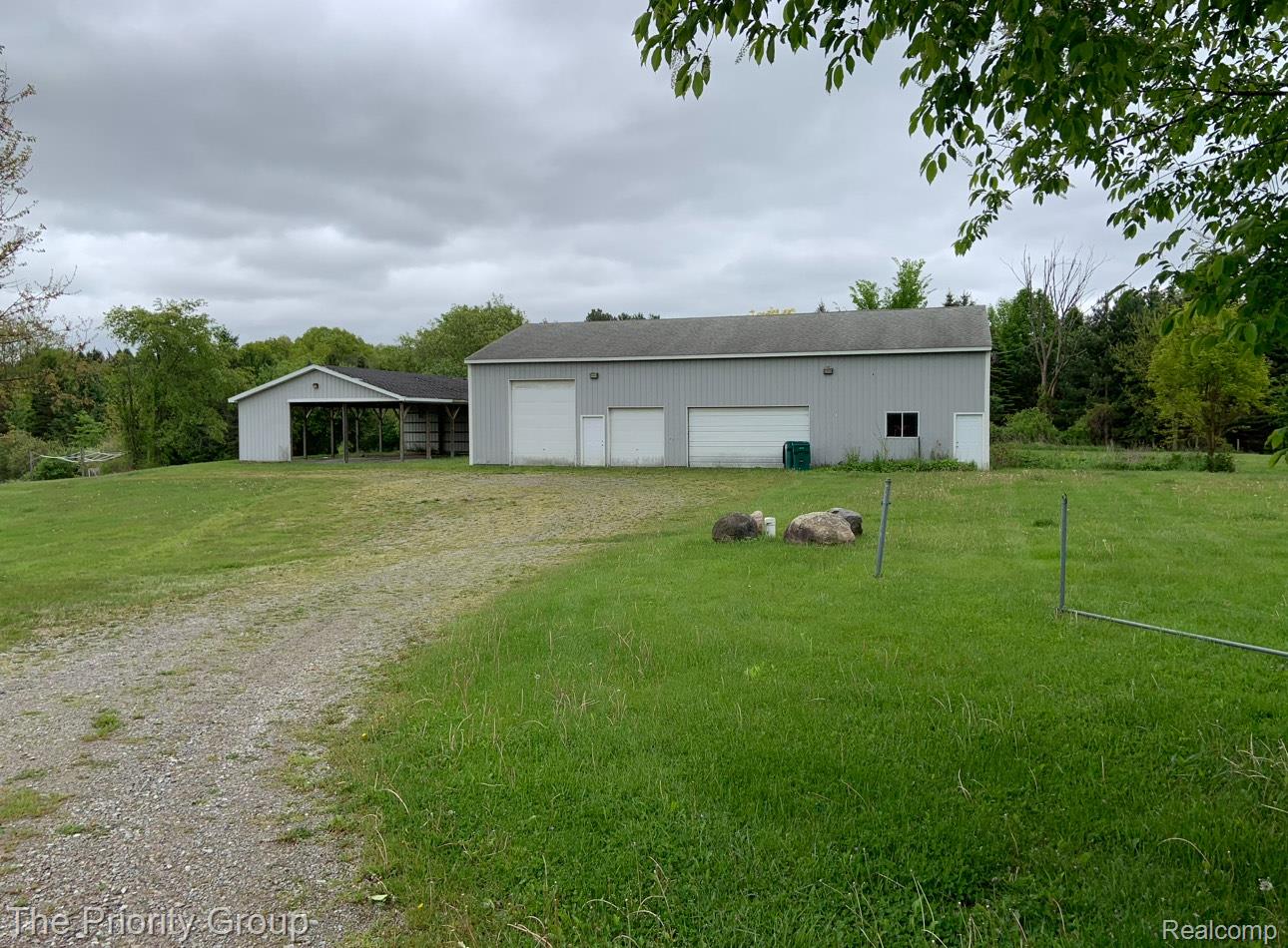 1580 N Ortonville Road N