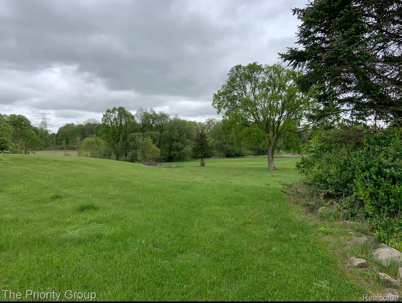 1580 N Ortonville Road N