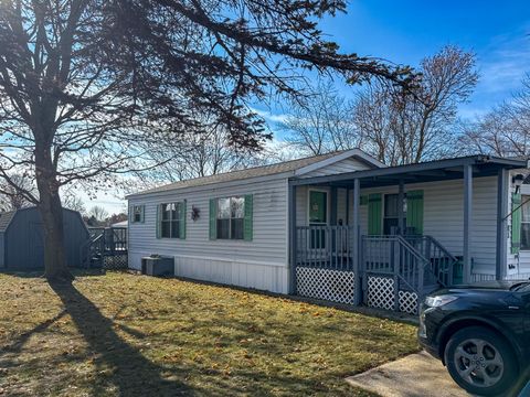 81 Cherry Court Muskegon Charter Township MI 49445