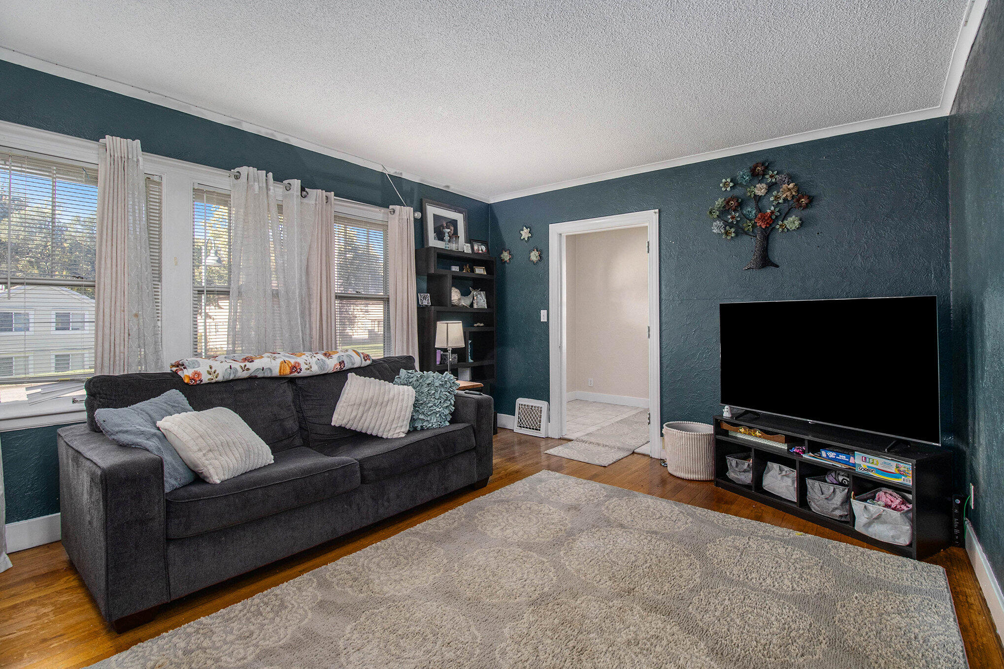 432 N Riverview Drive