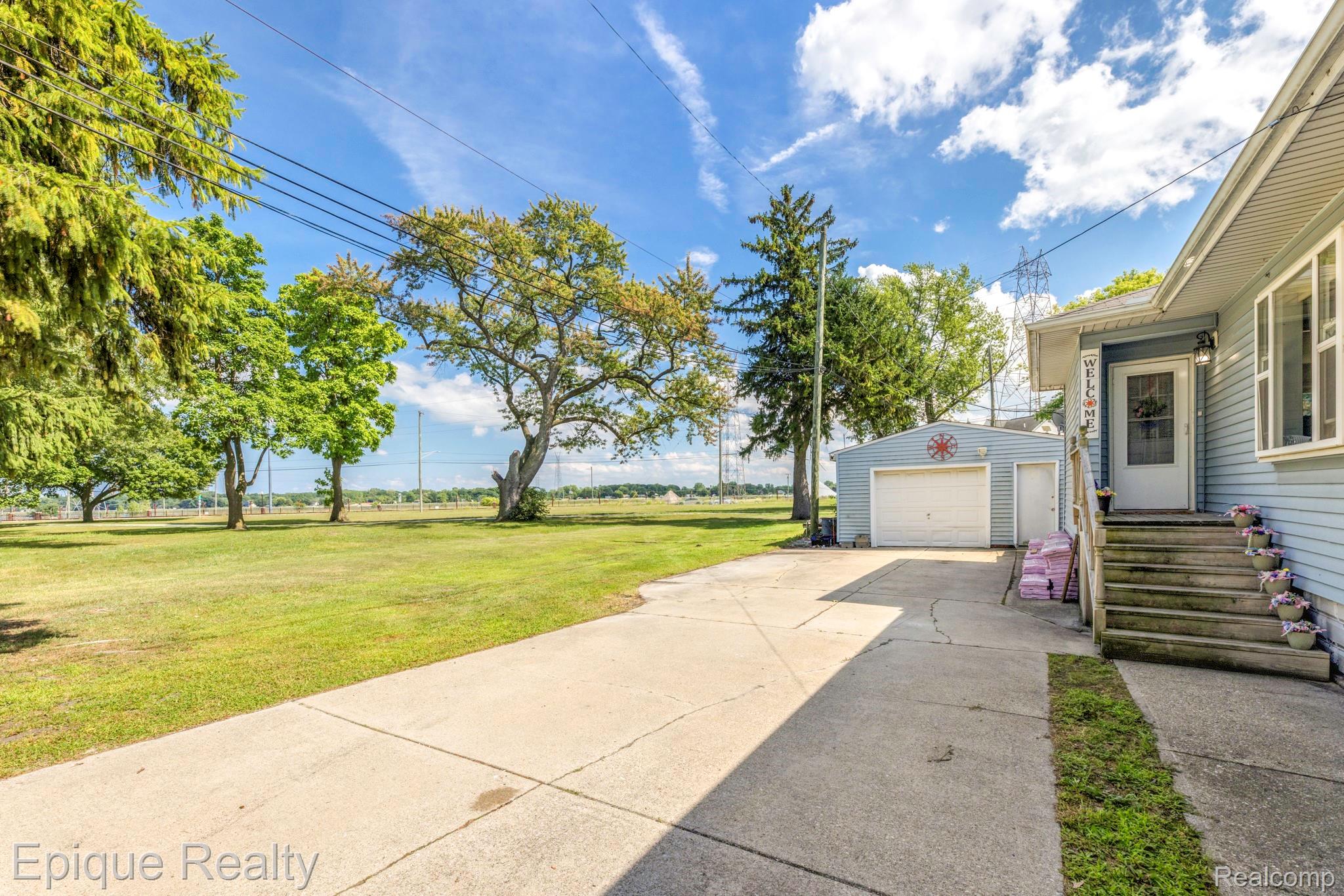 403 Gratiot Boulevard