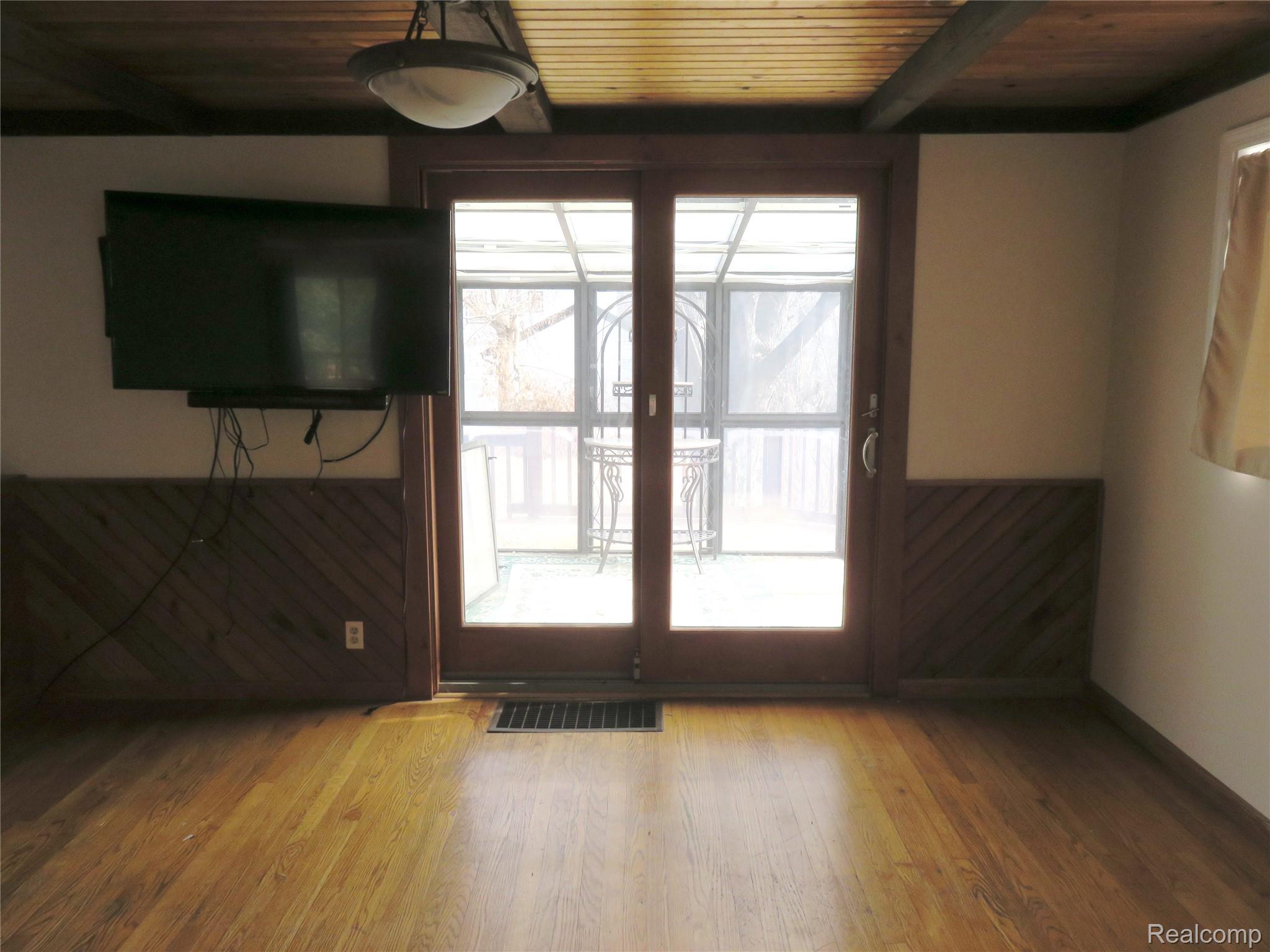 3804 Elmhurst Avenue