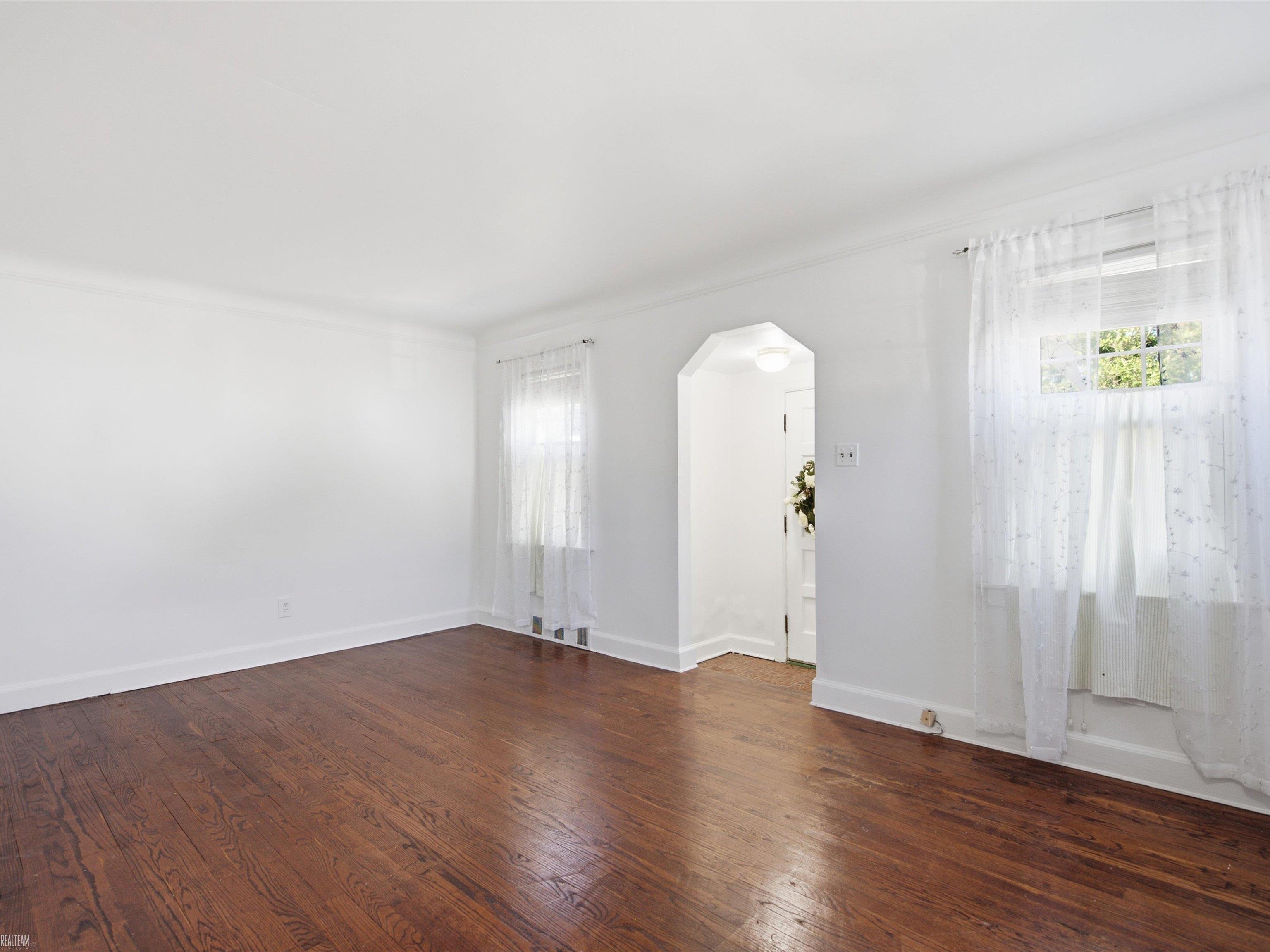 15638 Evergreen Avenue