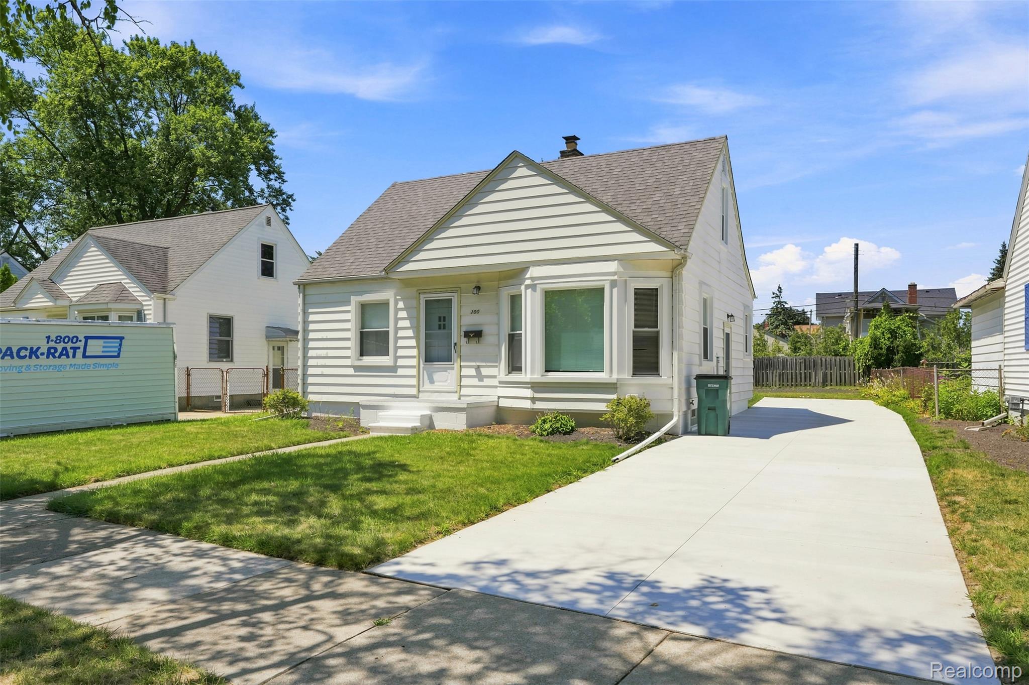 100 S Custer Avenue