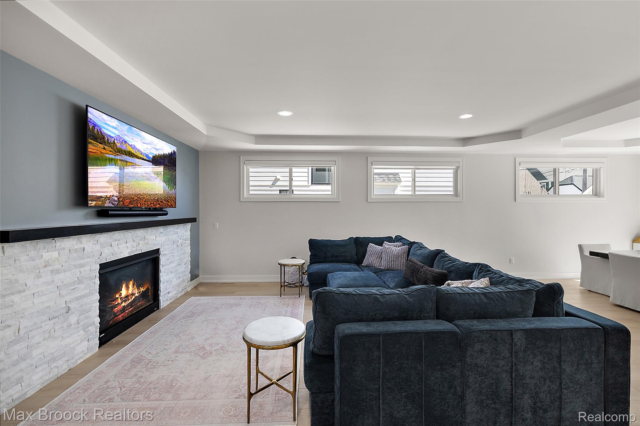 1497 Stanley Boulevard