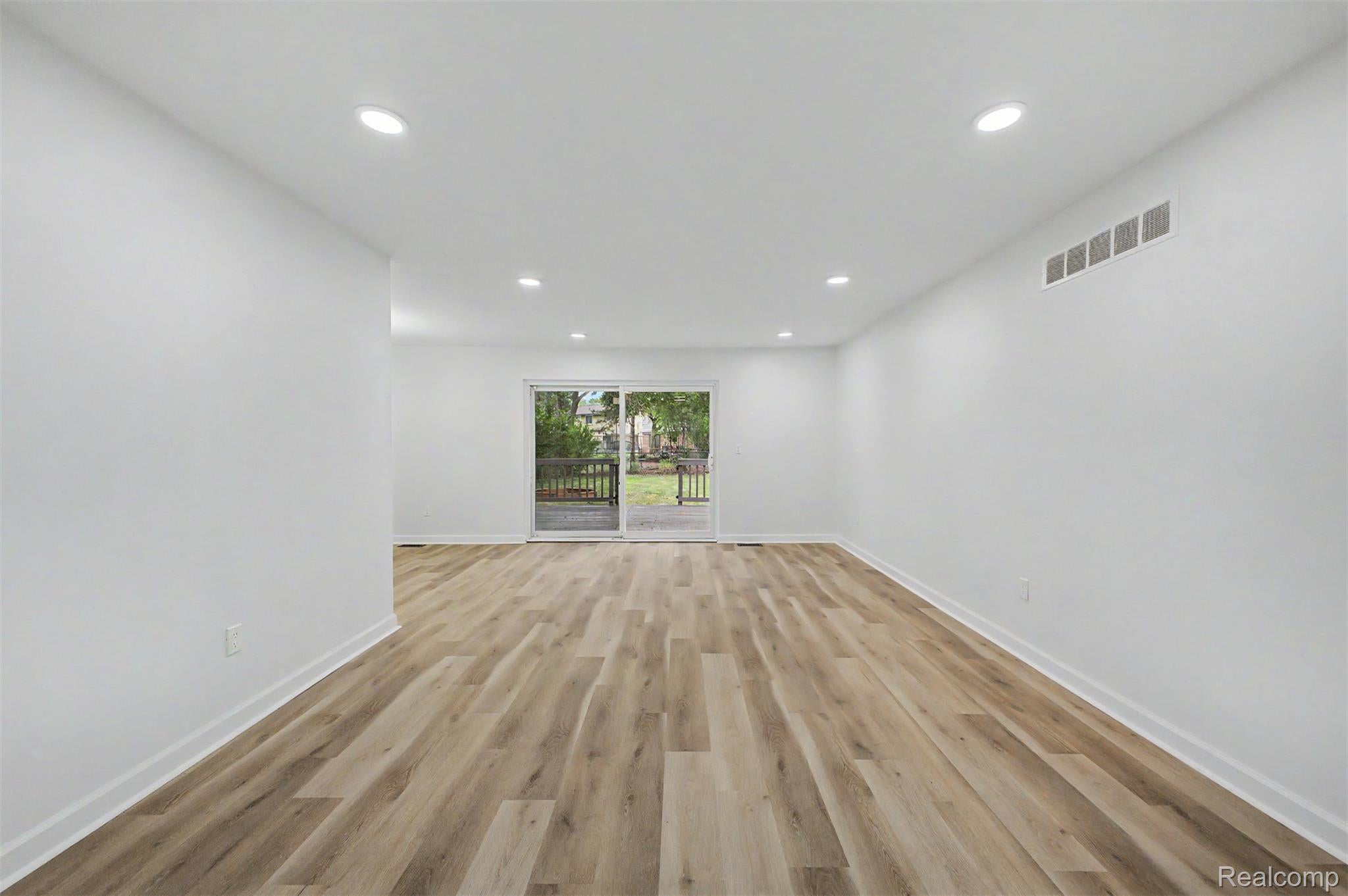 44150 S Umberland Circle