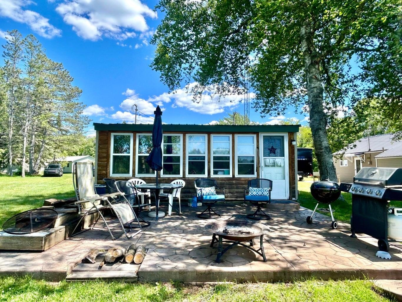 9312 Elizabeth Road