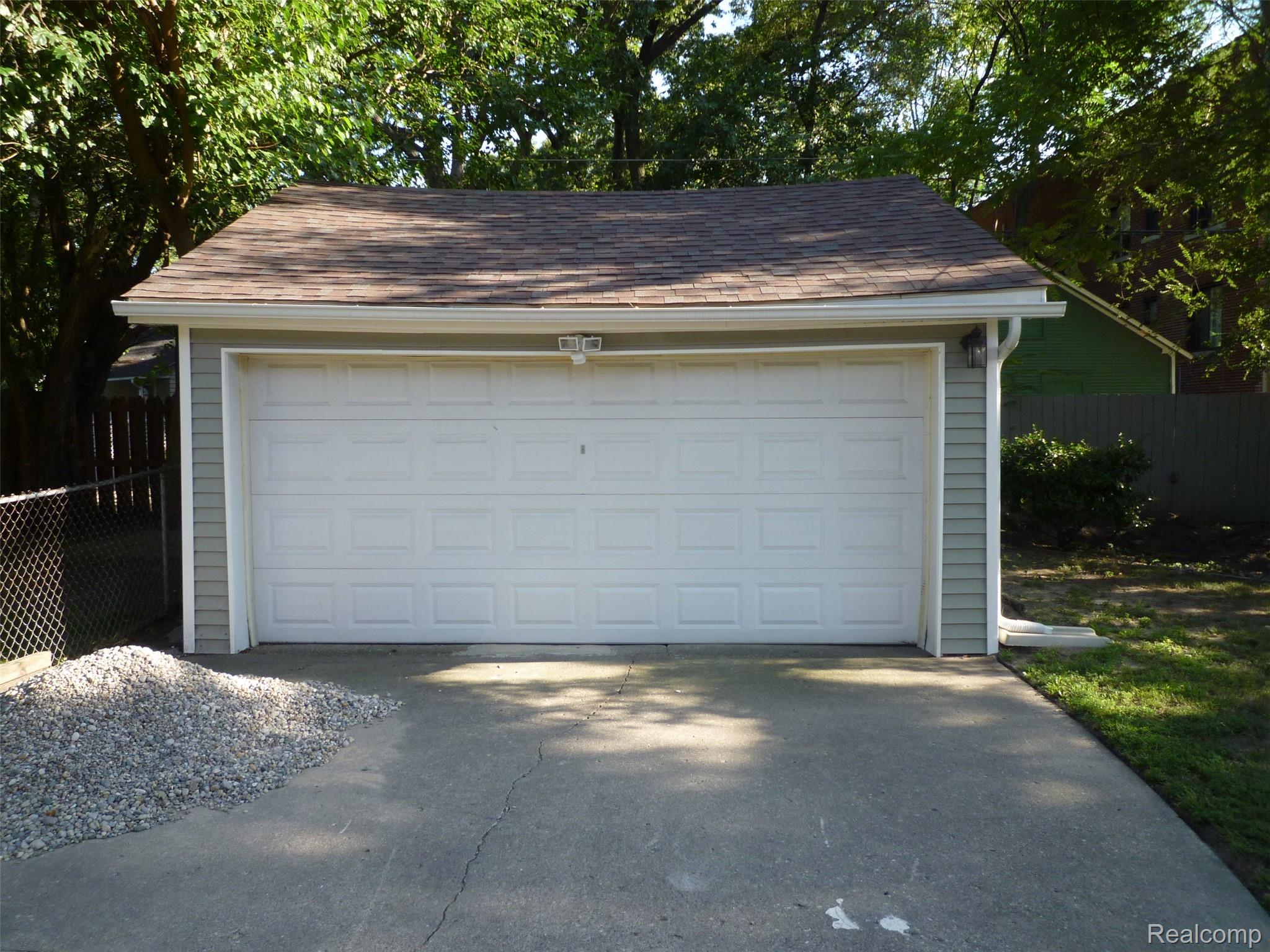 235 W Cambourne Street