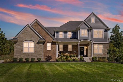 1930 Thorncrest Court Commerce Charter Township MI 48382