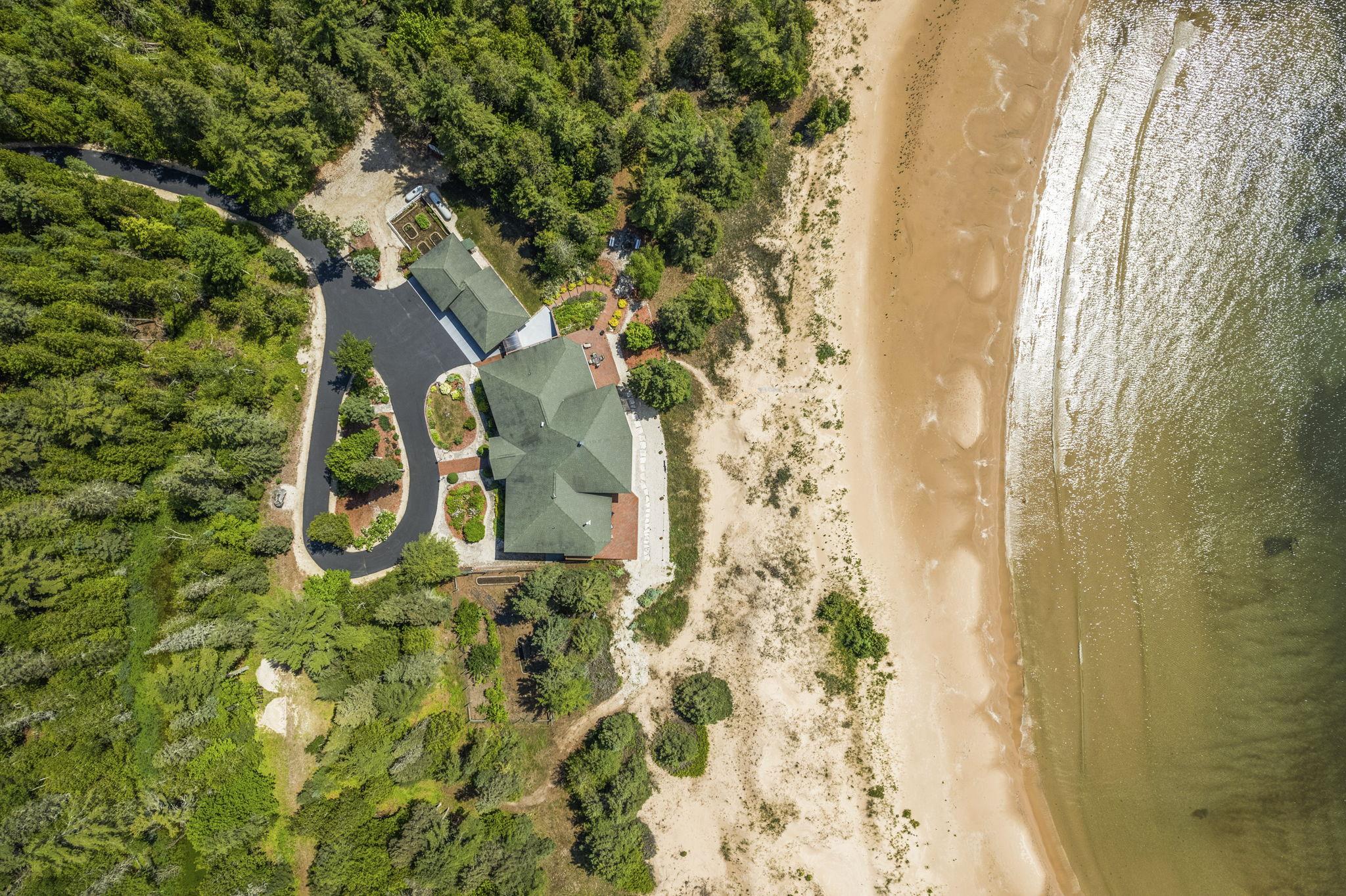 5343 Michibay Drive