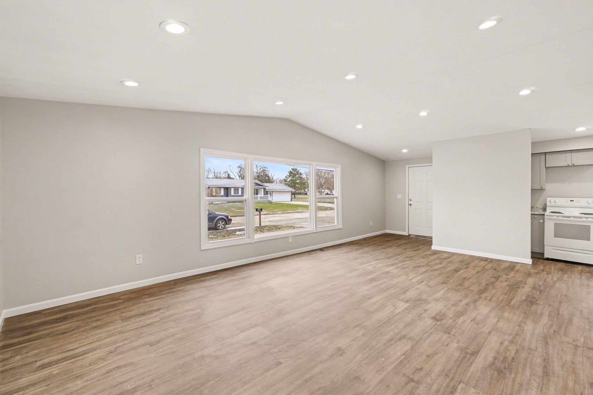 6020 Lincoln Boulevard