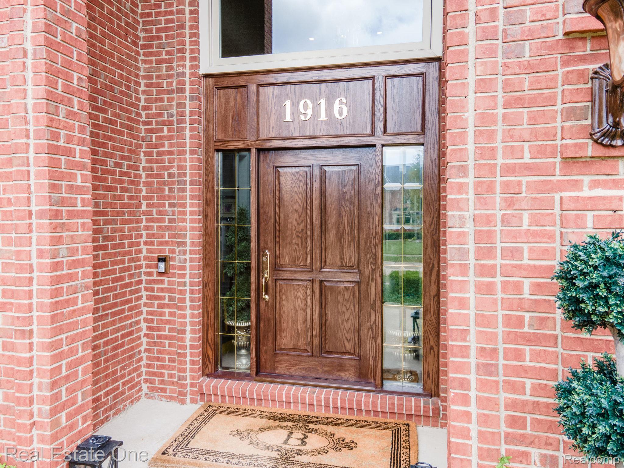 1916 Connolly Drive