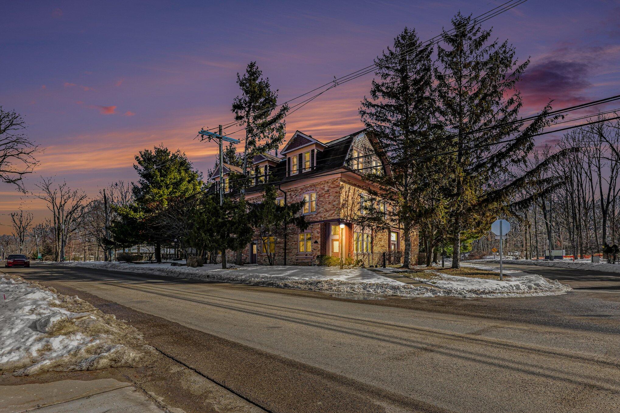 800 North Shore Drive 1