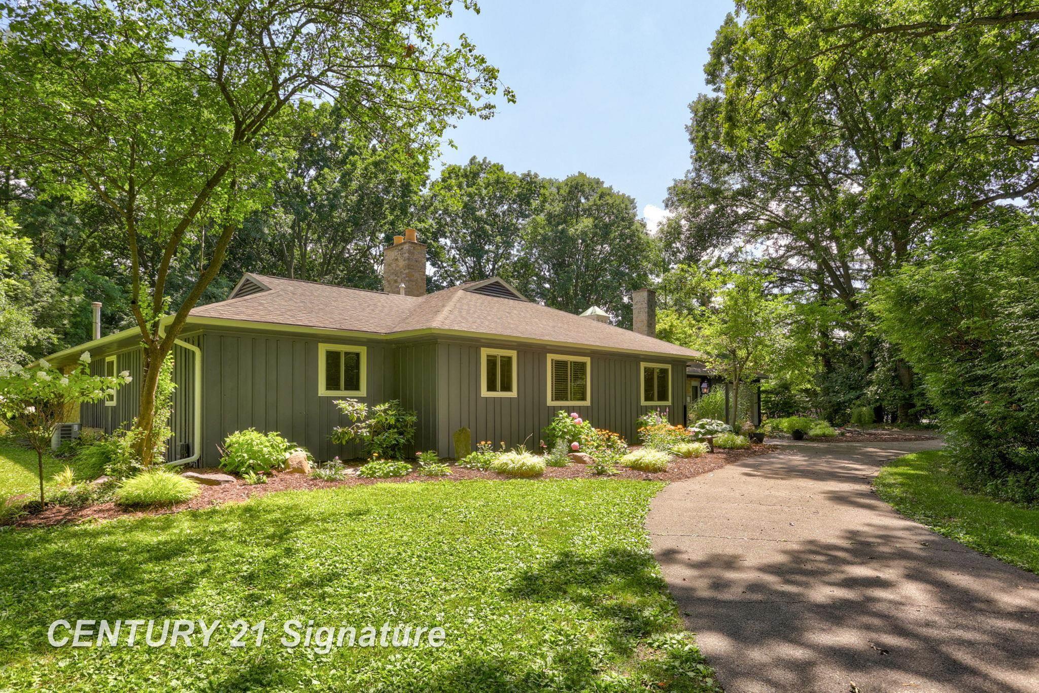 1 N Center Woods Drive