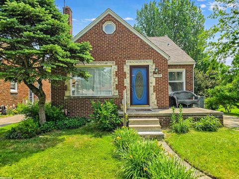 Photo of 22844 Oakwood Avenue, Eastpointe City, MI 48021 (MLS # 58050190625)