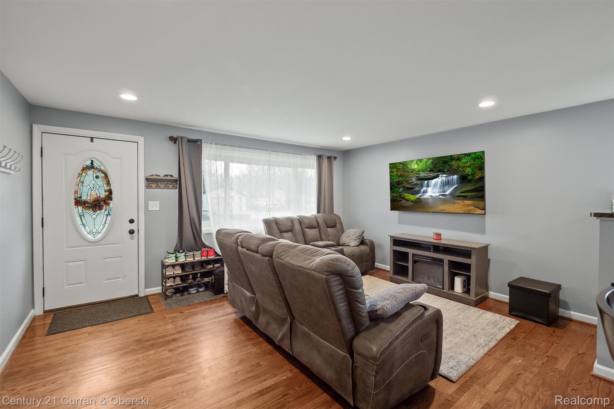 3021 Woodlawn Street