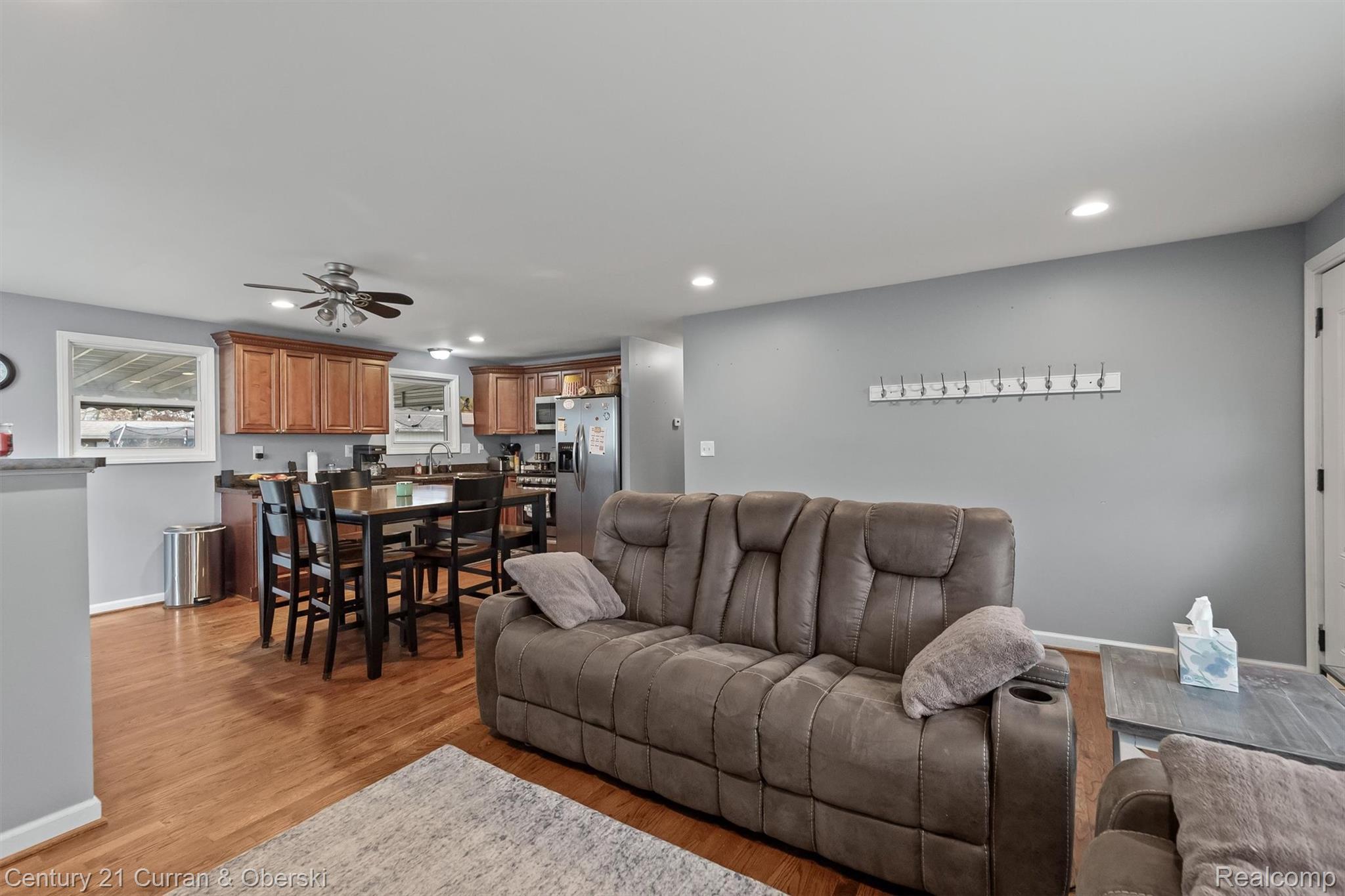 3021 Woodlawn Street