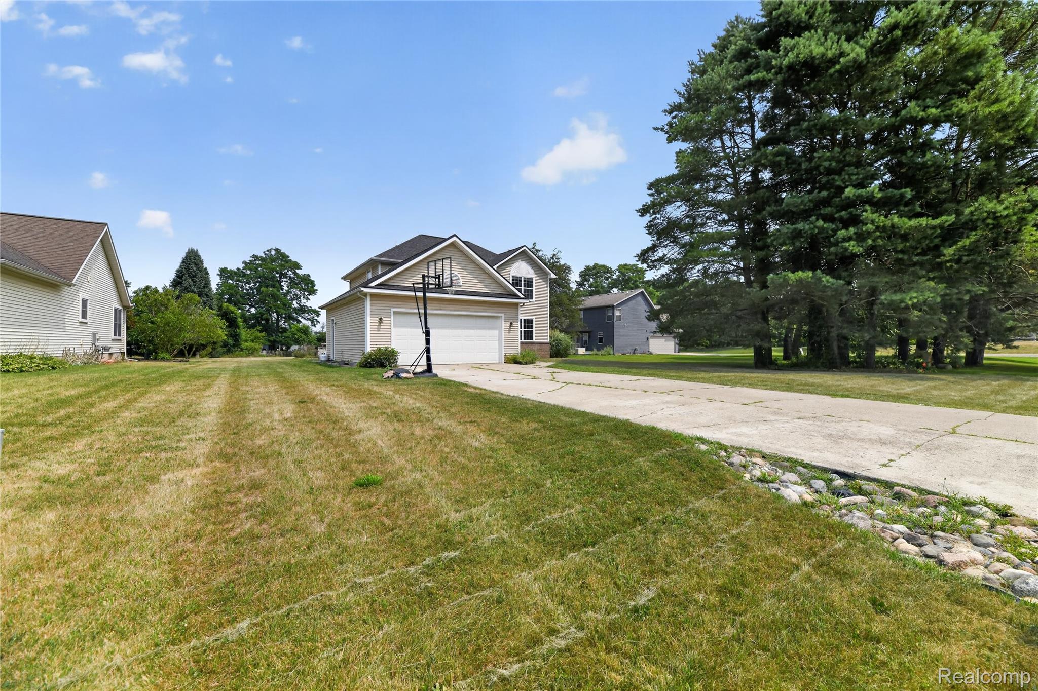 6452 Sandy Knoll
