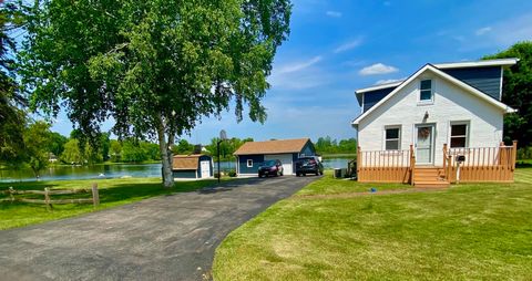 303 S Lemen Street Fenton City MI 48430