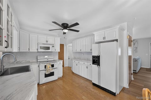 Tiny photo for 12055 W Pierson Road, Flushing Charter Township, MI 48433 (MLS # 20261069381)