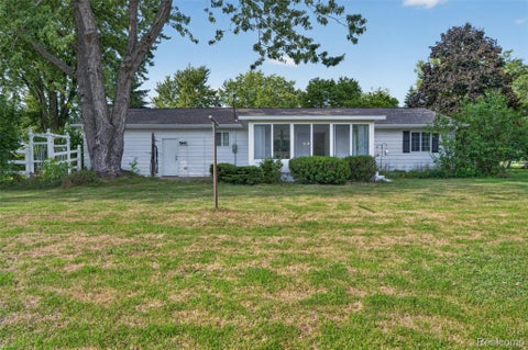 Tiny photo for 12055 W Pierson Road, Flushing Charter Township, MI 48433 (MLS # 20261069381)