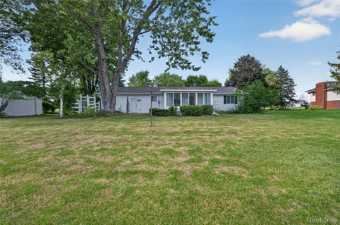 Tiny photo for 12055 W Pierson Road, Flushing Charter Township, MI 48433 (MLS # 20261069381)